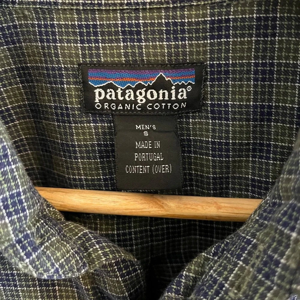 Patagonia men’s Pima cotton flannel shirt. Size small - Picture 2 of 2